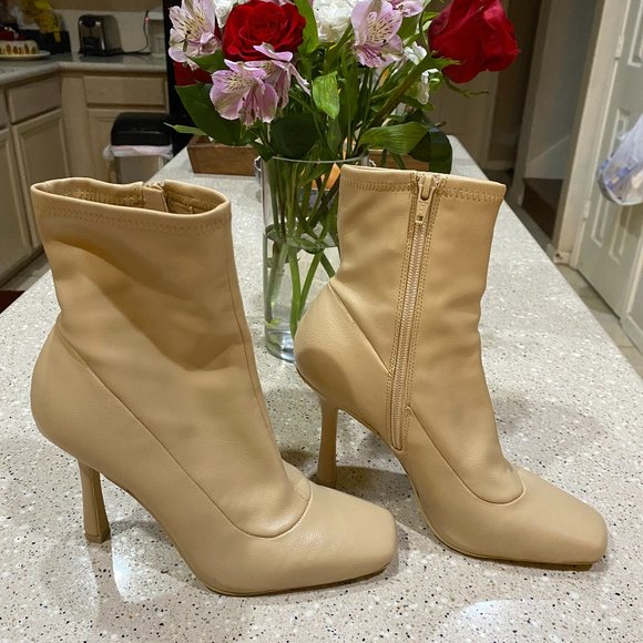 Gianni Bini Women's Ankle High Zip Boots - Picture 1 of 6